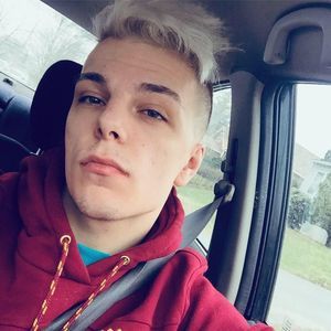 Meet your Posher, Nicholas